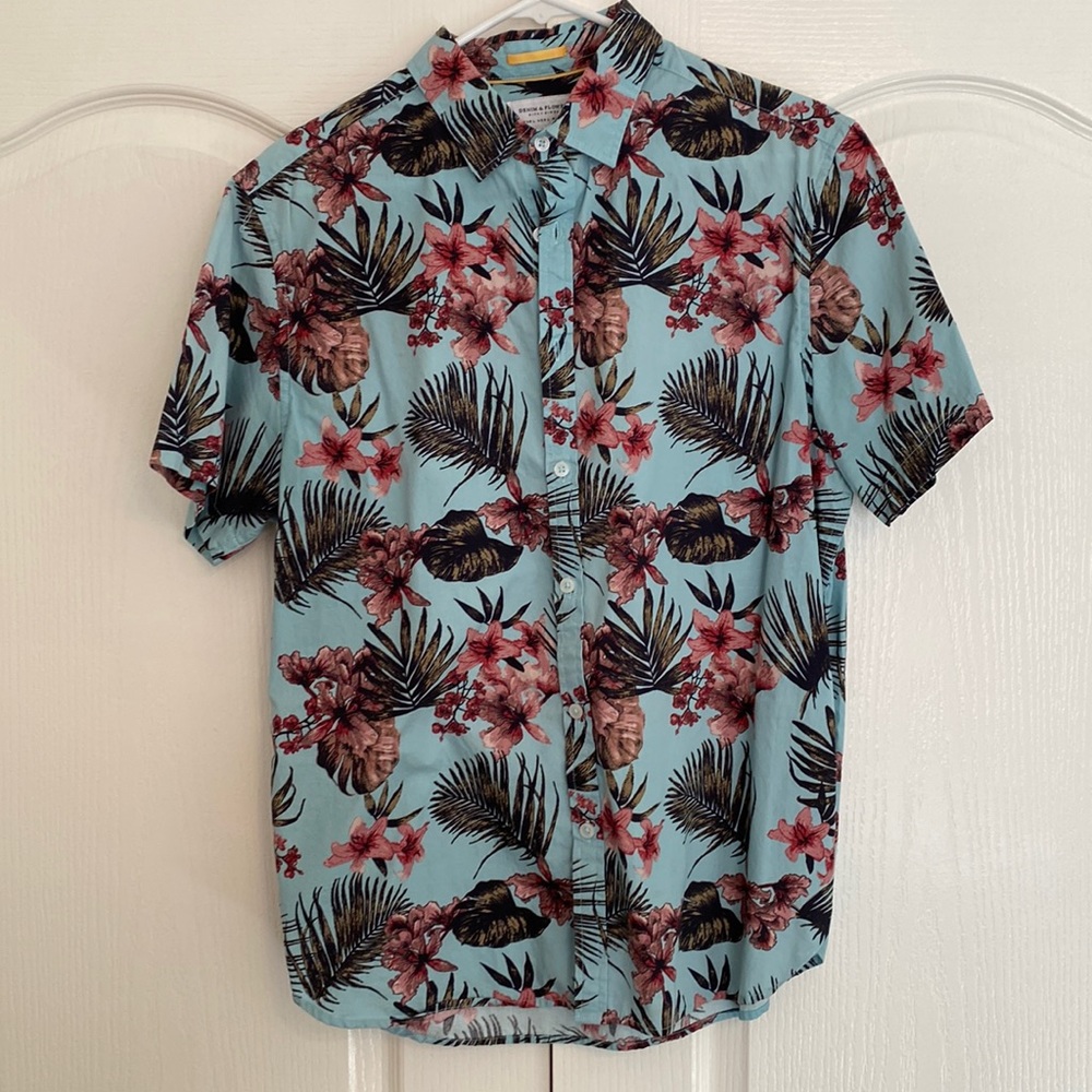 Denim & Flower floral print short sleeve.